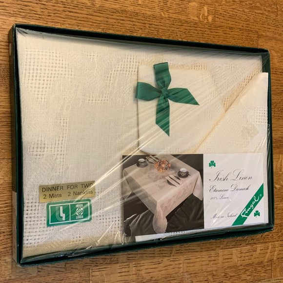 Vintage Irish Etamine White Linen Damask Sets 6 Placemats & 6 Napkins NWT - Picture 5 of 7